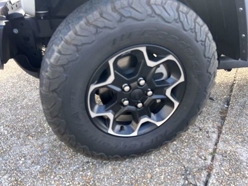 Used 2021 Jeep Wrangler Unlimited Rubicon 4xe image 17