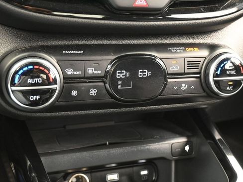Used 2024 Kia Soul S FWD image 22