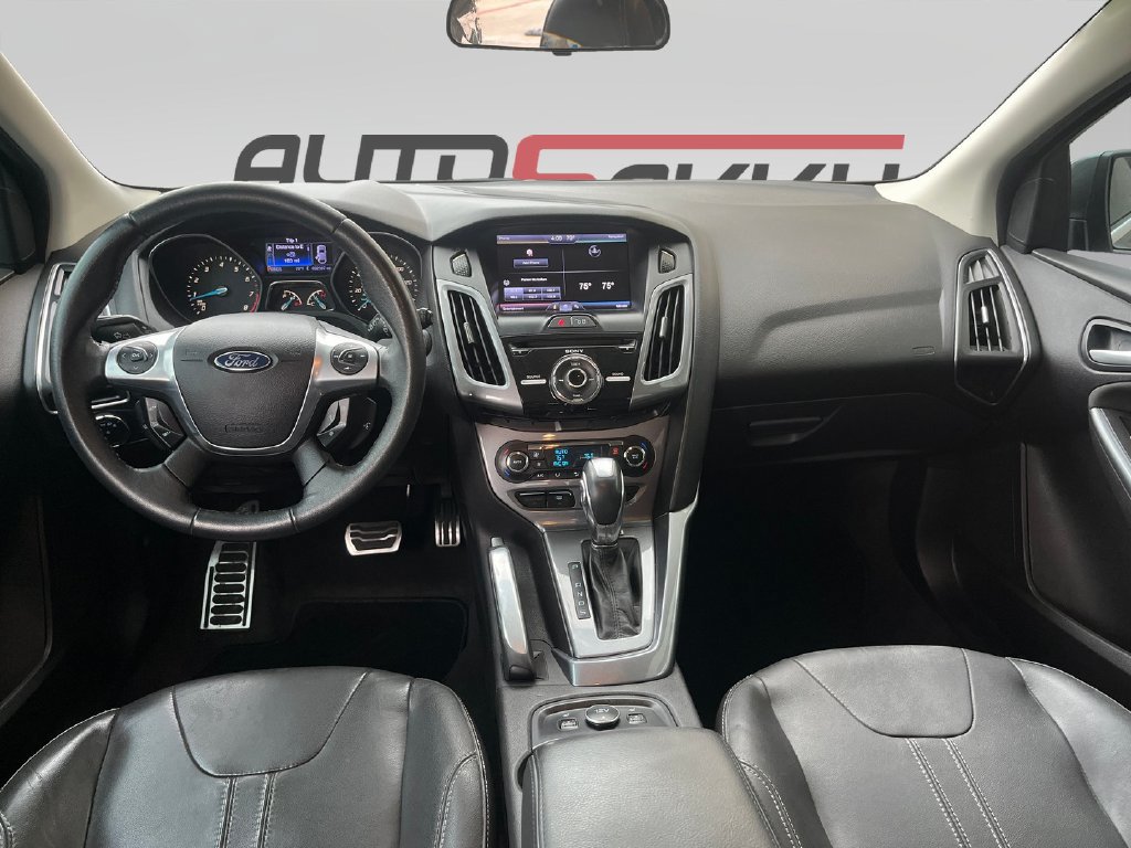 Used 2013 Ford Focus Titanium w/ Titanium Handling Pkg FWD image 17