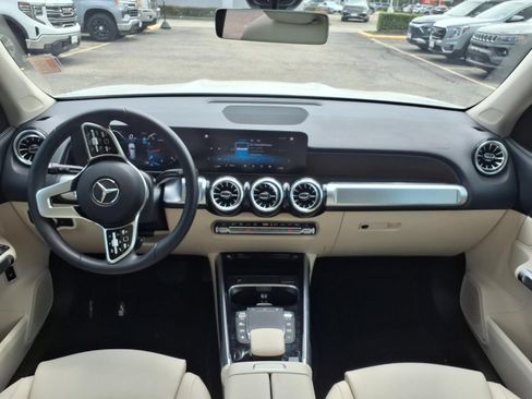 Used 2023 Mercedes-Benz GLB 250 image 20