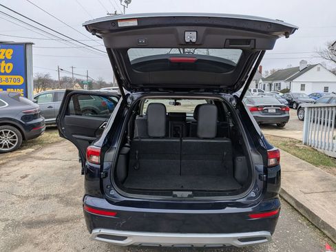 Used 2022 Mitsubishi Outlander SE image 29