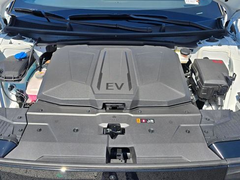 New 2025 Hyundai Ioniq 5 XRT AWD/4WD image 17