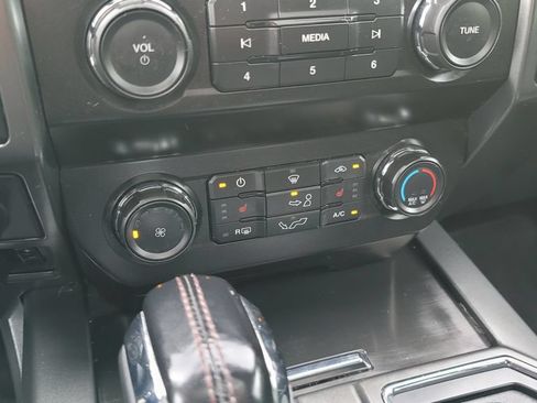 Used 2020 Ford F150 XLT w/ Equipment Group 302A Luxury AWD/4WD image 21