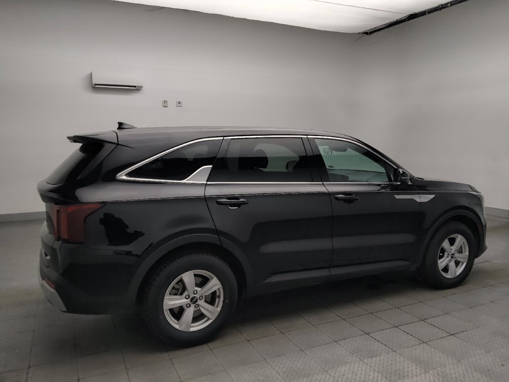 Used 2024 Kia Sorento LX FWD image 10