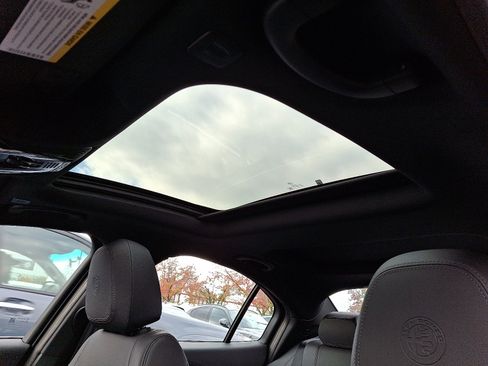 New 2025 Alfa Romeo Giulia AWD image 10