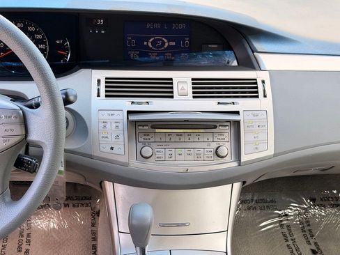 Used 2009 Toyota Avalon XL FWD image 23