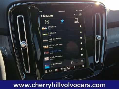 Certified 2023 Volvo XC40 B5 Plus w/ Driver Assist Package image 18