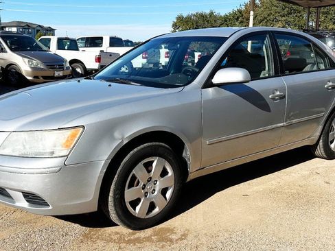 Used 2009 Hyundai Sonata GLS FWD image 1