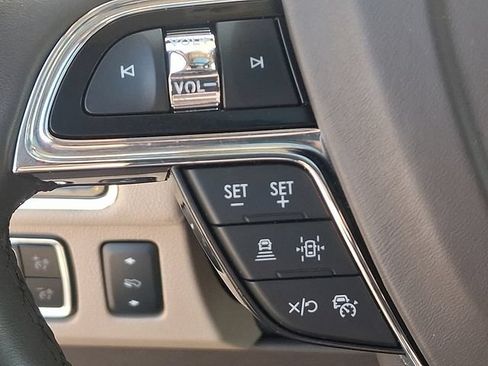 Certified 2024 Lincoln Navigator L Reserve AWD/4WD image 22