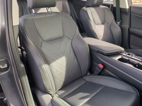 Used 2025 Lexus NX 450h+ AWD w/ Luxury Package image 33