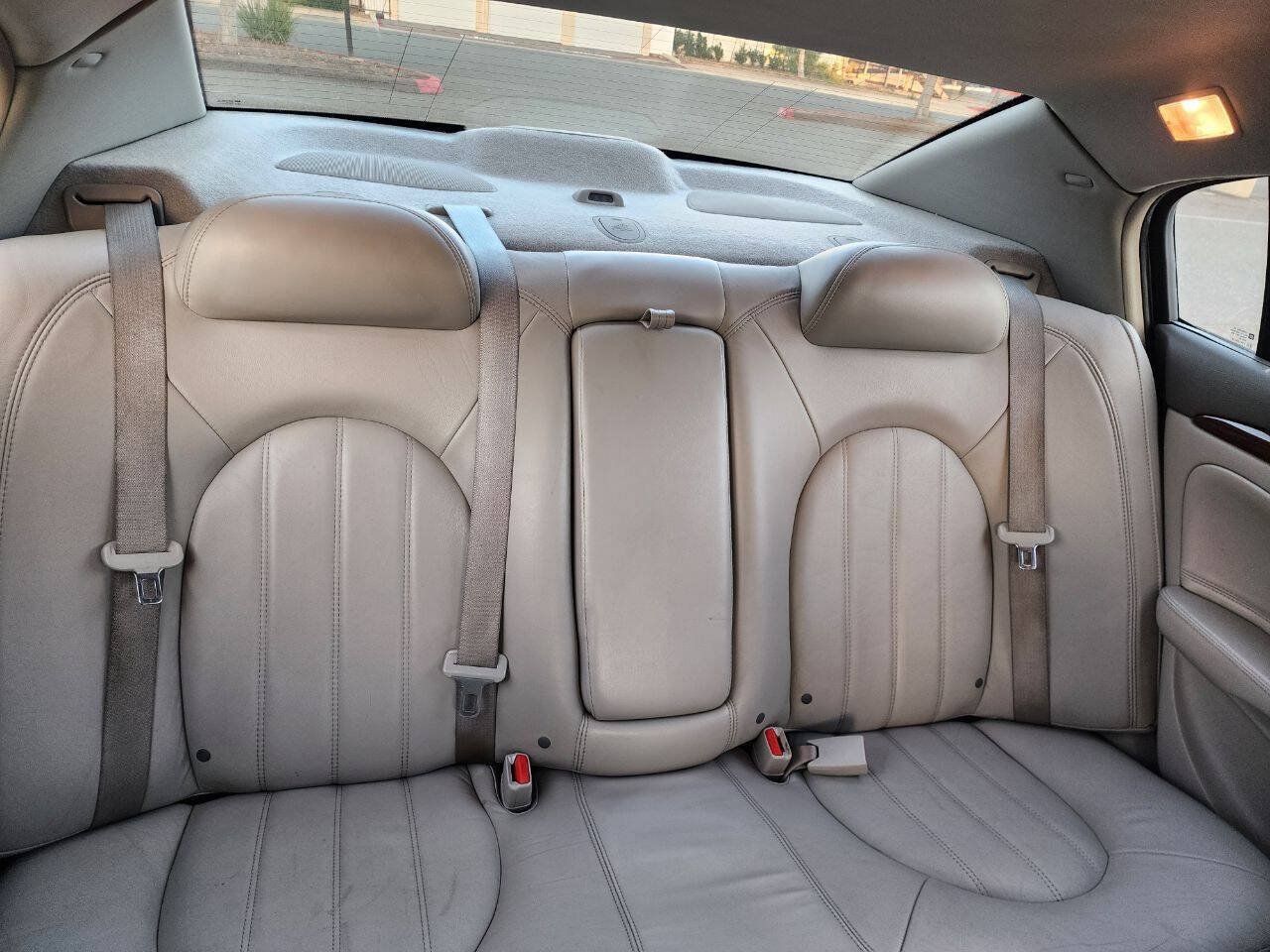 Used 2007 Buick Lucerne CXL w/ Luxury Package FWD image 19