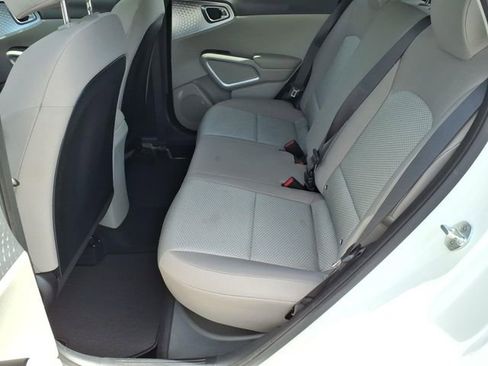 Used 2022 Kia Soul LX w/ Technology Package FWD image 17