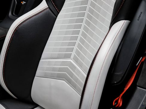 Used 2023 Chevrolet Corvette Stingray Premium Cpe w/ Z51 Performance Package image 46