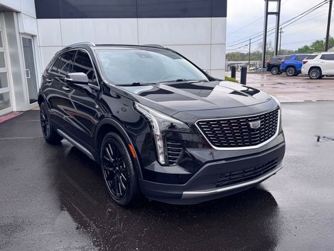 Used 2022 Cadillac XT4 Premium Luxury w/ LPO, Onyx Lite Package FWD image 5