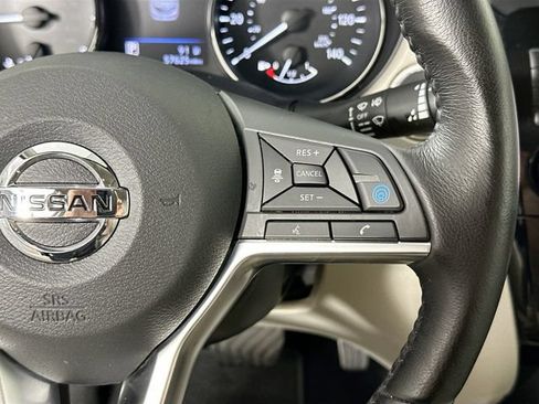 Used 2019 Nissan Rogue Sport SV w/ Technology Package AWD/4WD image 23