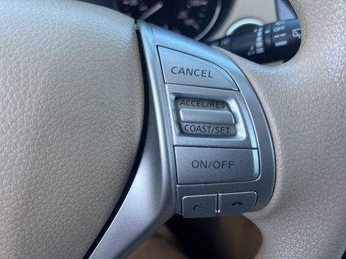 Used 2015 Nissan Rogue SV image 61