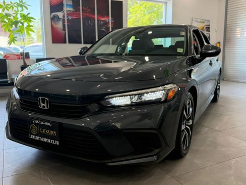 Used 2024 Honda Civic EX image 3