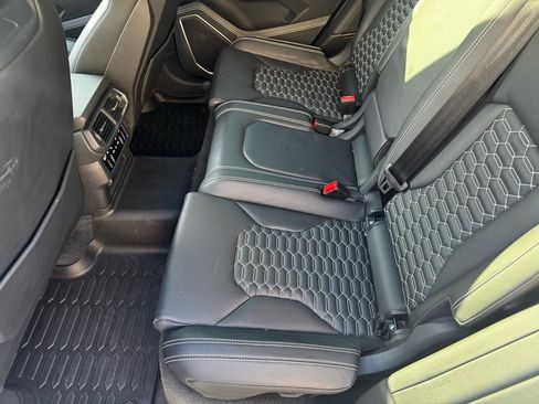 Used 2022 Lamborghini Urus image 34