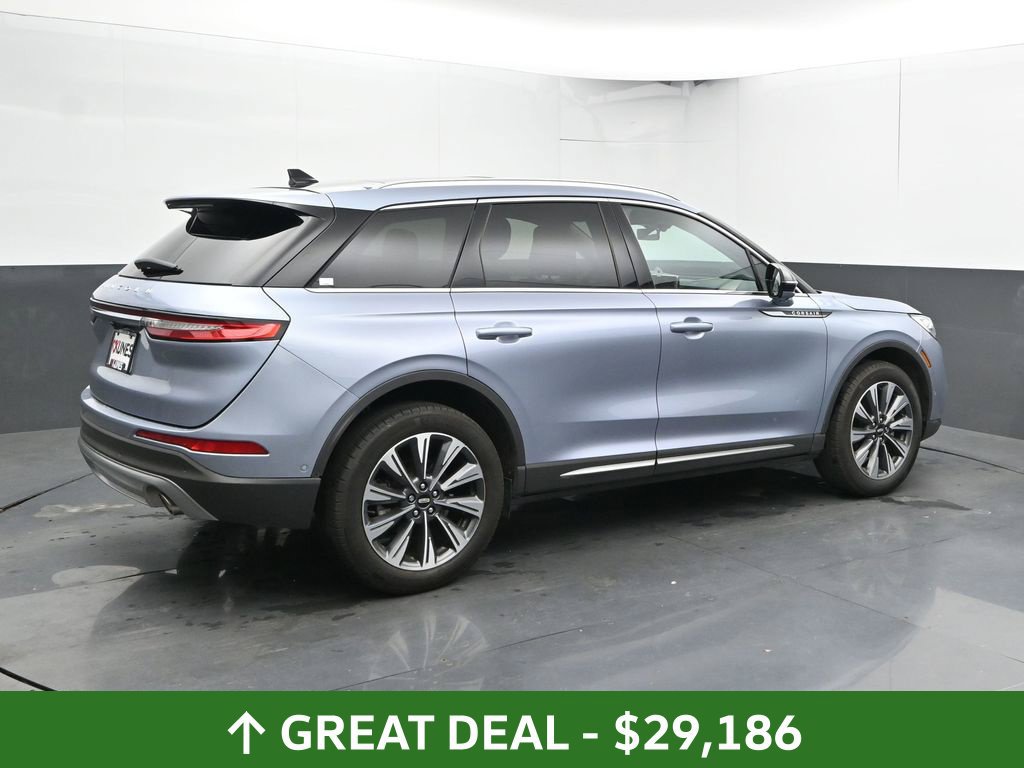 Used 2022 Lincoln Corsair Reserve w/ Equipment Group 201A AWD/4WD image 4