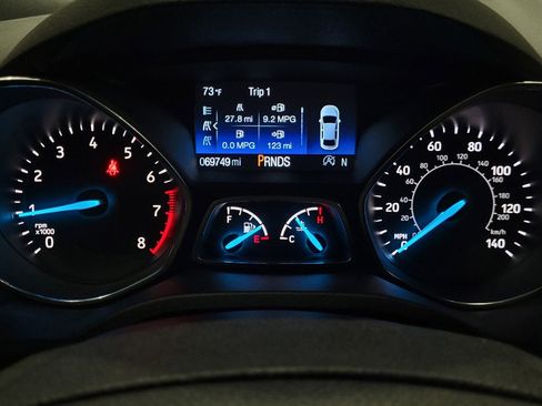 Used 2017 Ford Escape SE w/ SE Cold Weather Package image 23