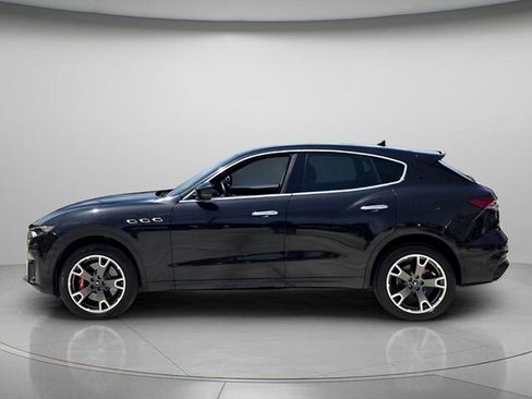 Used 2022 Maserati Levante Modena AWD/4WD image 3