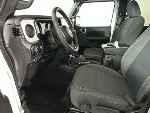 Used 2024 Jeep Wrangler Unlimited w/ Convenience Group AWD/4WD image 11