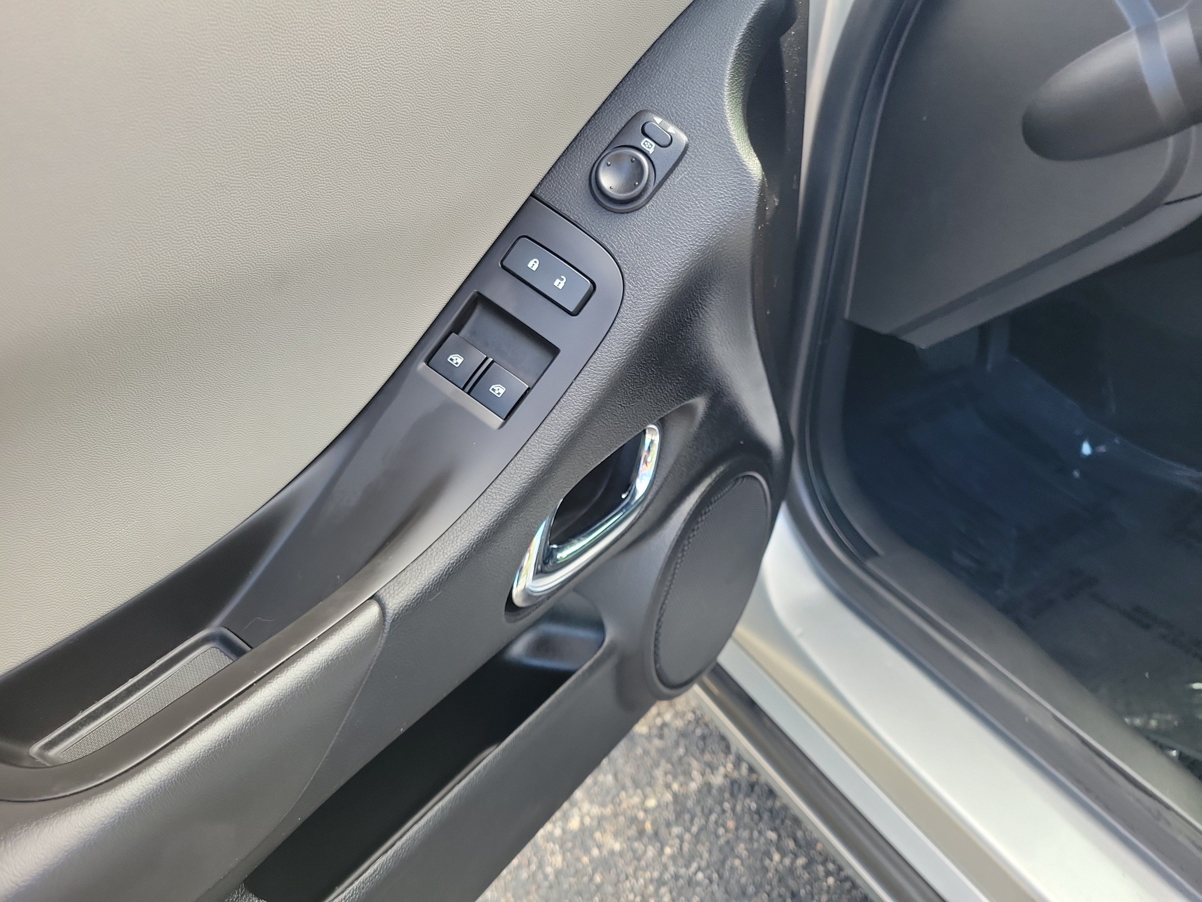 Used 2013 Chevrolet Camaro LS RWD image 14