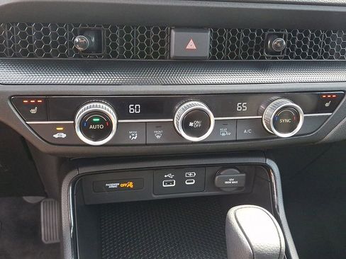 Used 2024 Honda CR-V EX image 16