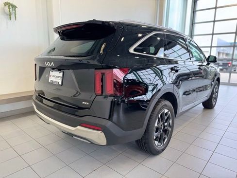 Used 2025 Kia Sorento S AWD/4WD image 38