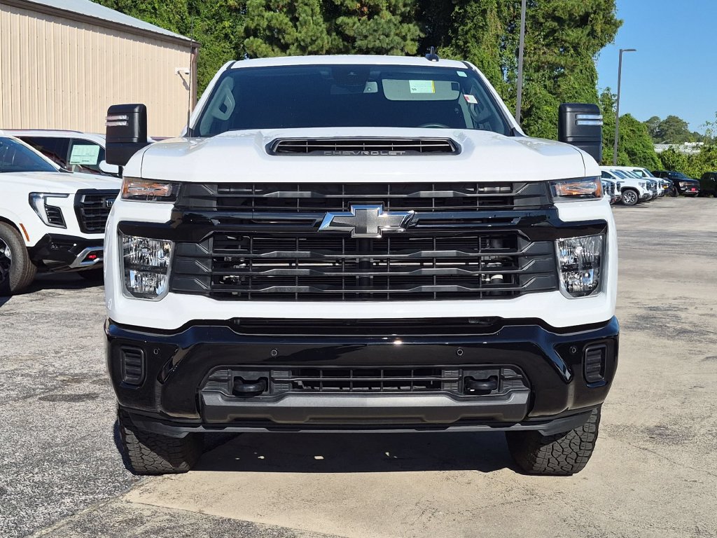 Used 2025 Chevrolet Silverado 2500 Custom w/ Custom Value Package AWD/4WD image 6