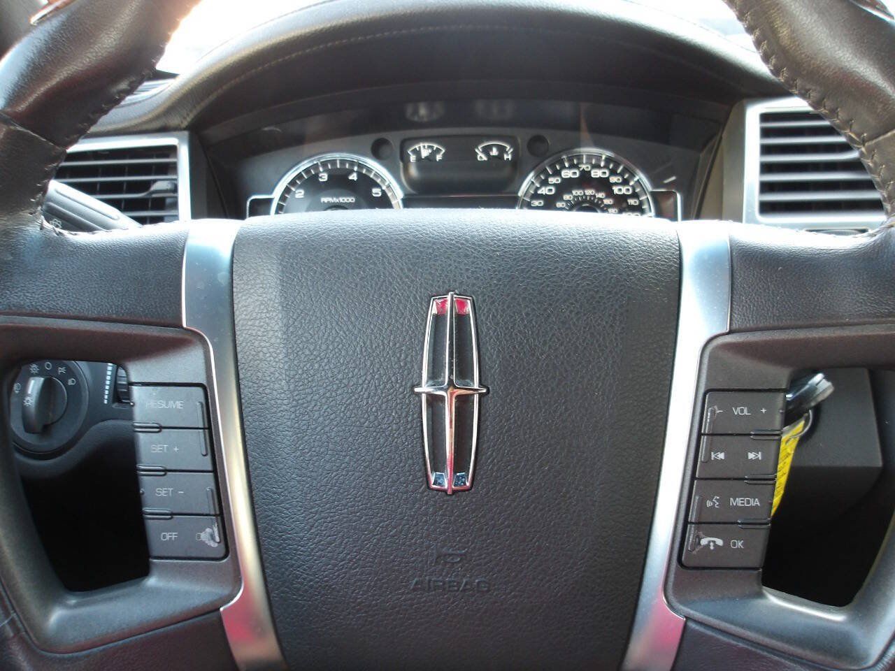 Used 2009 Lincoln MKS FWD image 14