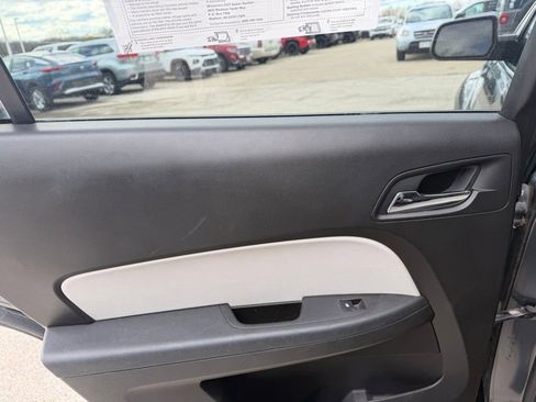 Used 2010 Chevrolet Equinox LS image 7