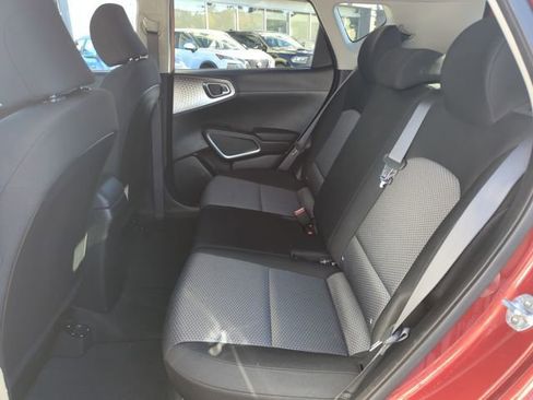Used 2021 Kia Soul LX image 26