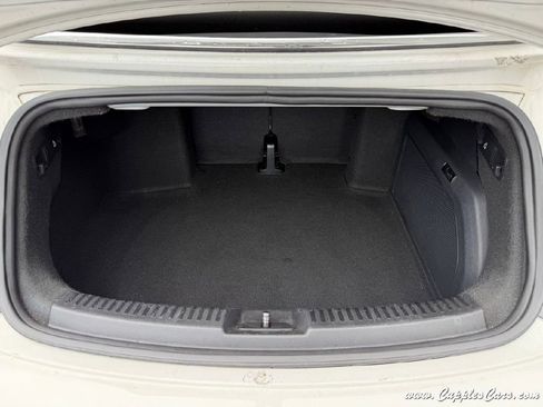 Used 2013 Volkswagen Beetle TDI image 9