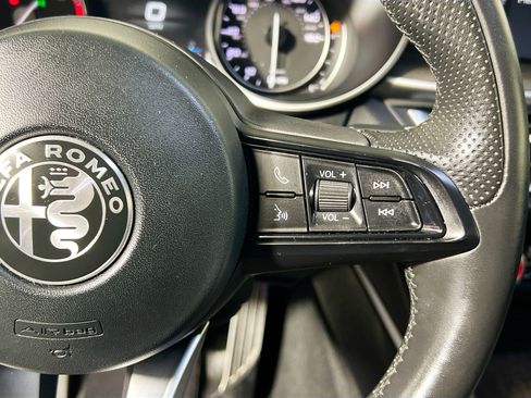 Used 2022 Alfa Romeo Stelvio Ti w/ Active Assist Plus Package image 19
