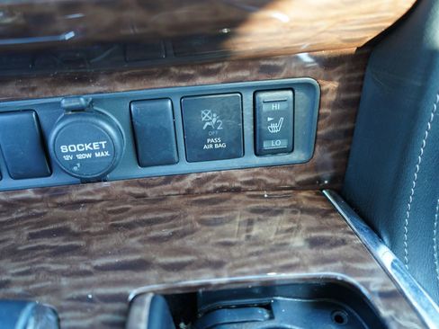 Used 2017 Nissan Armada SV w/ Driver Package RWD image 13