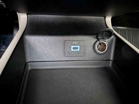 Used 2018 Ford Fusion SE image 14