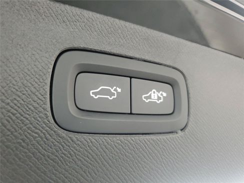 Certified 2026 Volvo XC90 B6 Plus AWD/4WD image 7