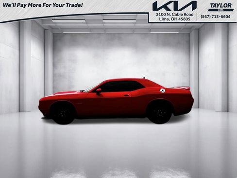 Used 2022 Dodge Challenger R/T w/ Plus Package image 20