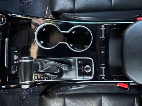 Used 2021 Kia Stinger GT-Line image 24