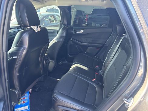 Used 2025 Ford Escape SE FWD image 12