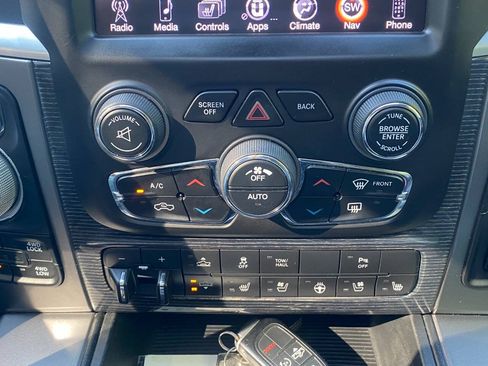 Used 2013 RAM 1500 Limited AWD/4WD image 34