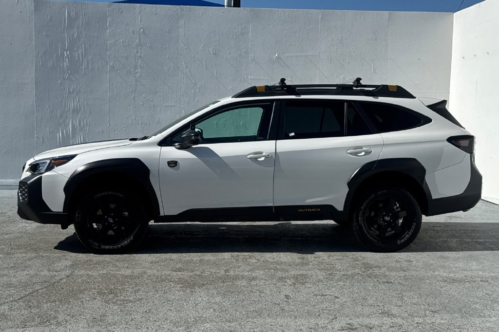 Used 2025 Subaru Outback Wilderness AWD/4WD image 6