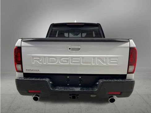 New 2026 Honda Ridgeline Black Edition image 4