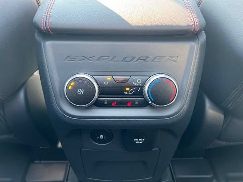 Used 2026 Ford Explorer ST-Line w/ ST-Line Street Pack AWD/4WD image 21