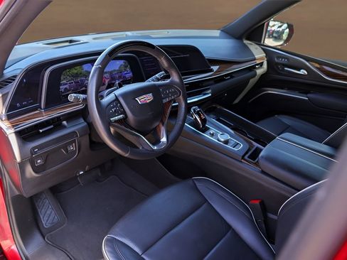 Certified 2024 Cadillac Escalade ESV Premium Luxury RWD image 9
