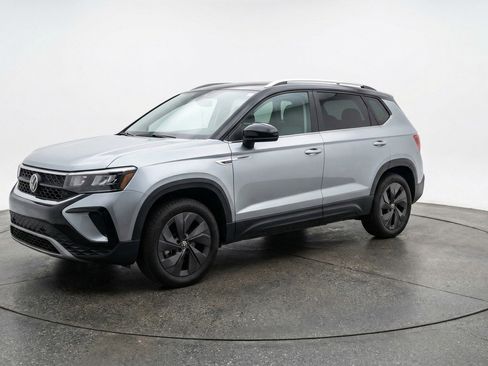 Used 2025 Volkswagen Taos S FWD image 3