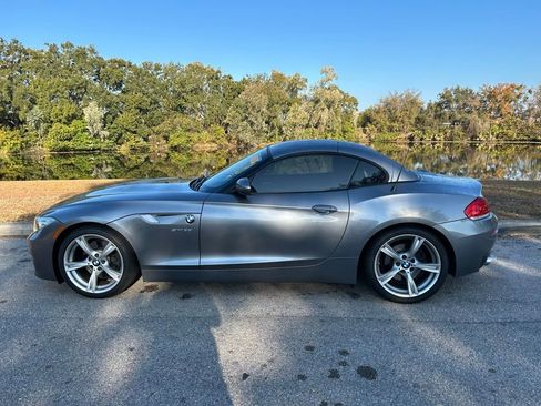 Used 2011 BMW Z4 sDrive35i image 2