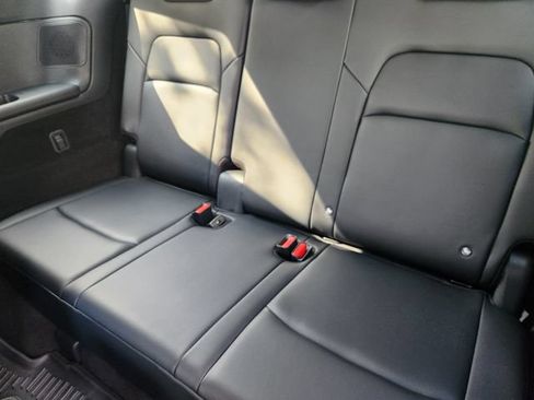 Used 2023 Nissan Pathfinder Platinum FWD image 29