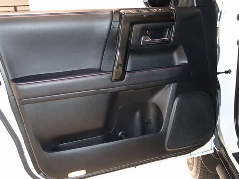 Used 2023 Toyota 4Runner TRD Off-Road image 34